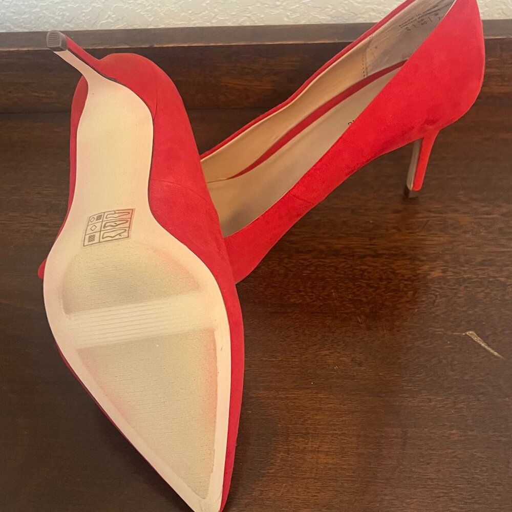 Red Pumps - Picture 2 of 3